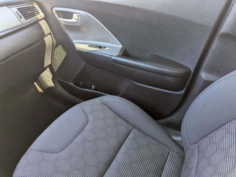 Used 2019 Kia Niro LX image 13