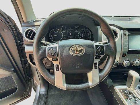 Used 2018 Toyota Tundra SR5 AWD/4WD image 11