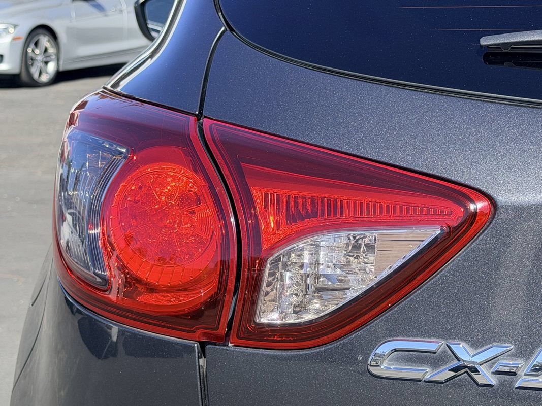 Used 2016 MAZDA CX-5 Touring w/ Bose/Moonroof Package FWD image 9