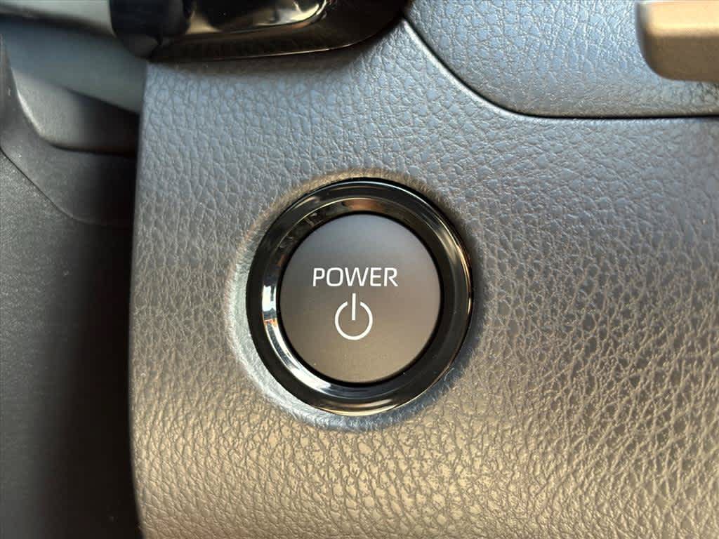Used 2026 Toyota Camry SE FWD image 18