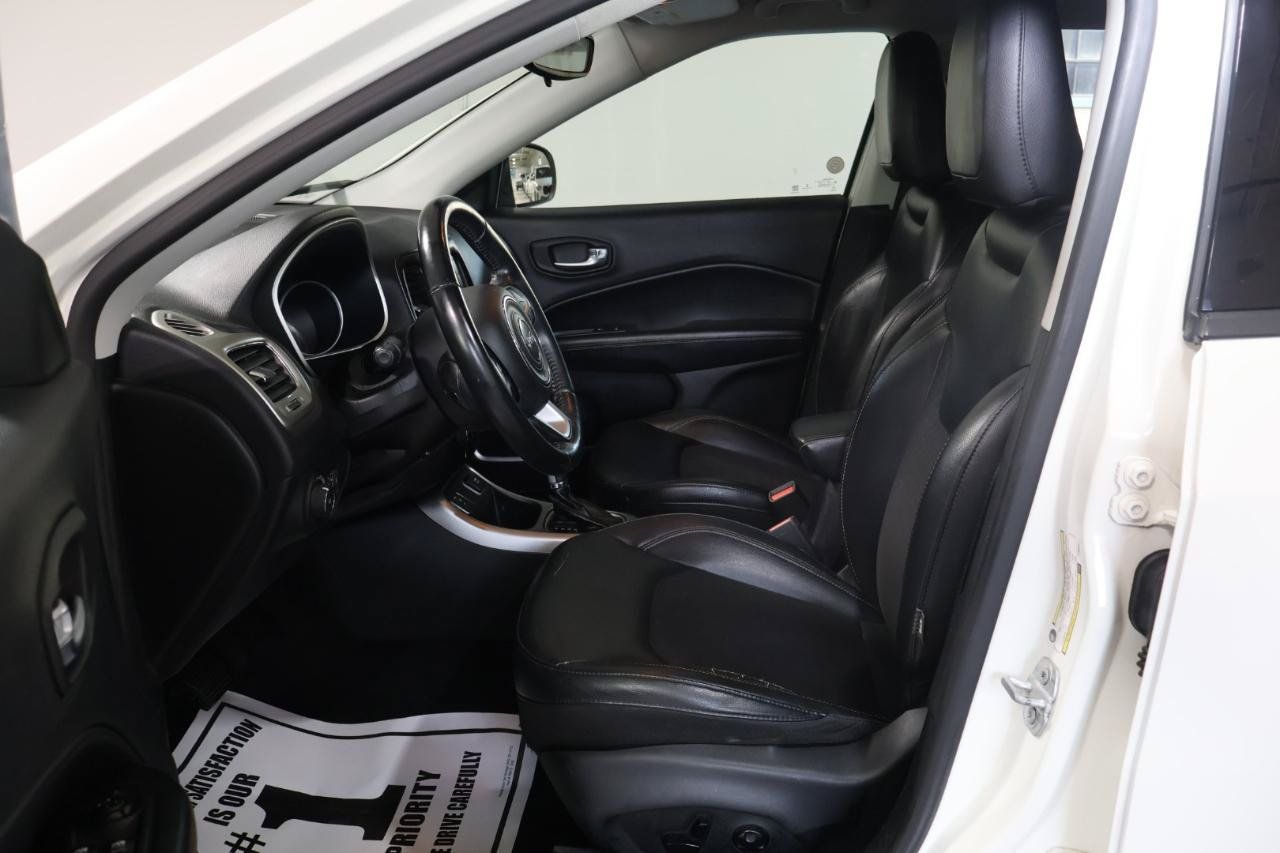 Used 2018 Jeep Compass Latitude FWD image 16