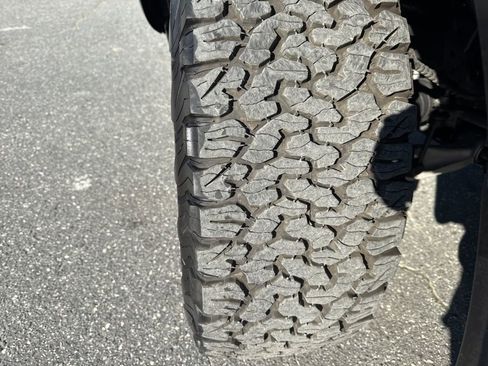 Used 2025 Ford F150 Raptor image 35