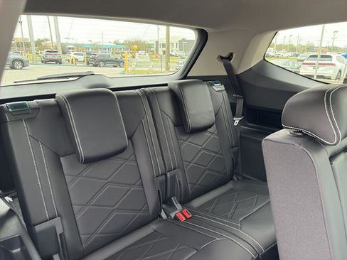 New 2026 Volkswagen Atlas SE FWD image 11