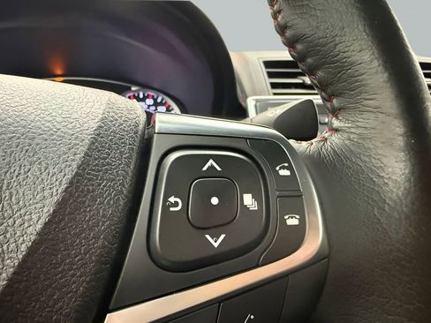 Used 2017 Toyota Camry SE image 17