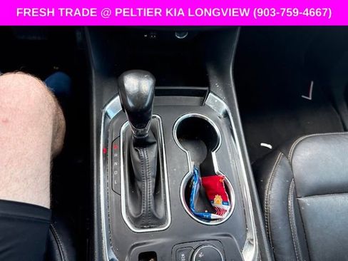 Used 2021 Chevrolet Traverse RS FWD image 17