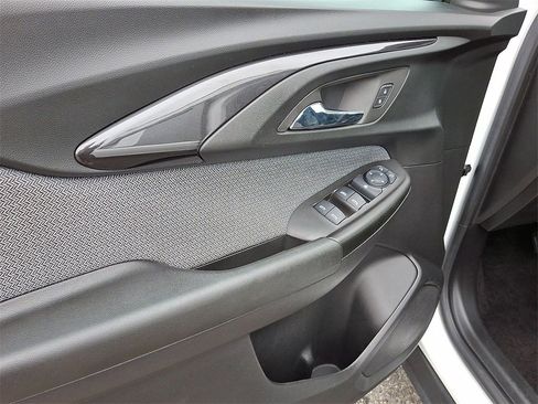 Used 2023 Chevrolet TrailBlazer LT image 10