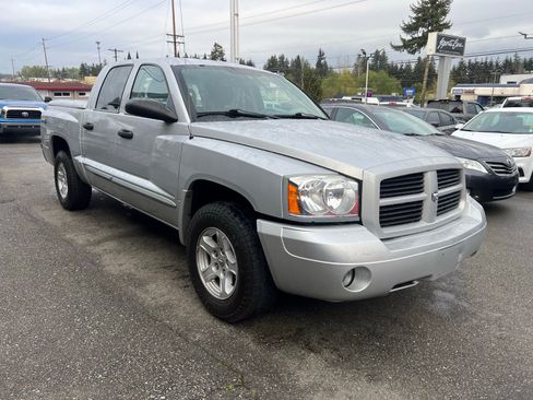 Used 2006 Dodge Dakota SLT w/ Sport Appearance Group image 3