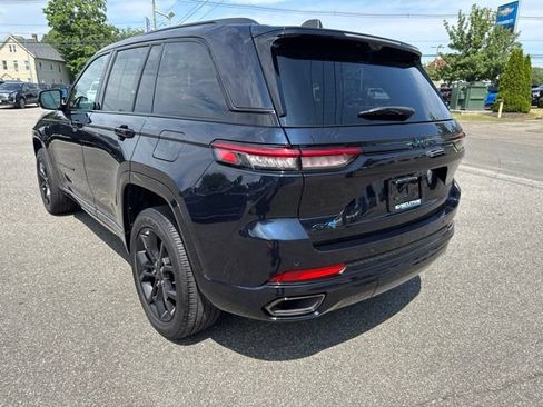 Used 2023 Jeep Grand Cherokee 30th Anniversary AWD/4WD image 8