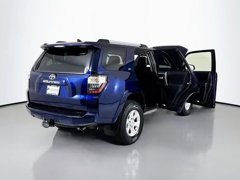 Used 2022 Toyota 4Runner SR5 Premium w/ Moonroof Package AWD/4WD image 22
