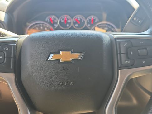 Used 2022 Chevrolet Silverado 2500 Custom w/ Custom Value Package AWD/4WD image 11
