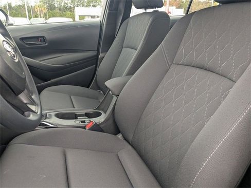 Used 2025 Toyota Corolla LE image 19