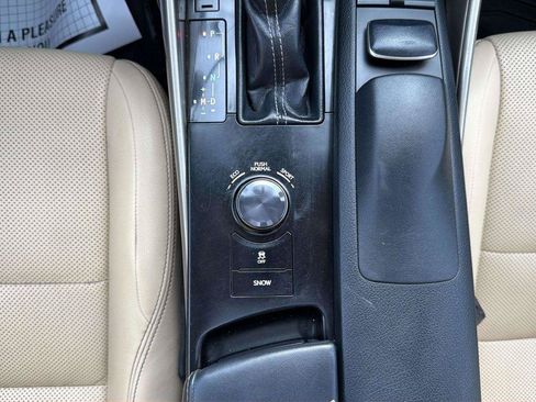 Used 2014 Lexus IS 250 AWD w/ Navigation Package image 20