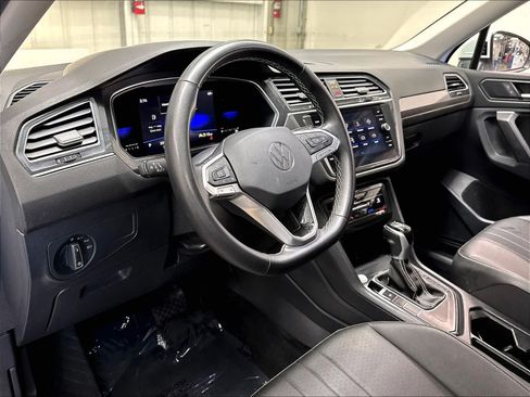 Used 2023 Volkswagen Tiguan SE FWD image 20