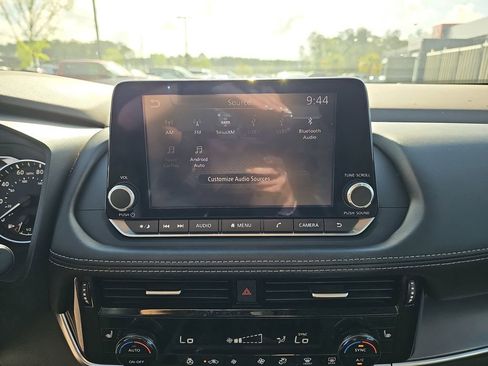 Used 2021 Nissan Rogue SV w/ Premium Package image 25