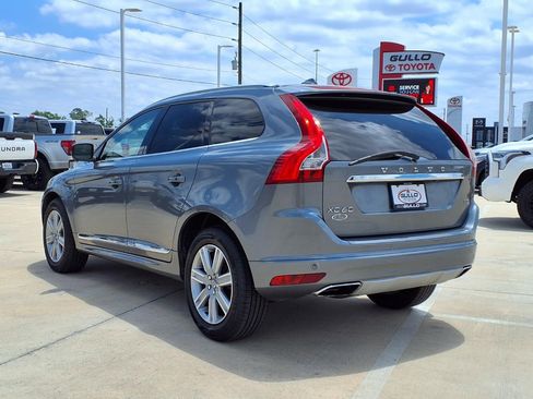 Used 2017 Volvo XC60 T5 Inscription w/ Preferred Option Package FWD image 2
