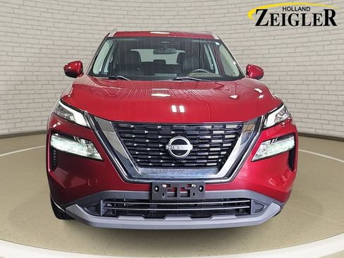 Used 2023 Nissan Rogue SV w/ SV Premium B Package AWD/4WD image 2