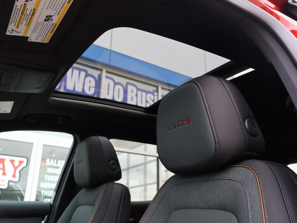New 2026 GMC Terrain AT4 w/ LPO, Black Badging Package AWD/4WD image 24