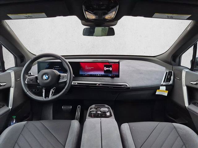 Used 2026 BMW iX xDrive60 w/ M Sport Package AWD/4WD image 15