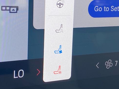 New 2025 Ford Expedition Max Platinum w/ Driver's Package image 11