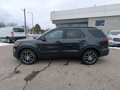Used 2017 Ford Explorer Sport w/ Equipment Group 401A image 7