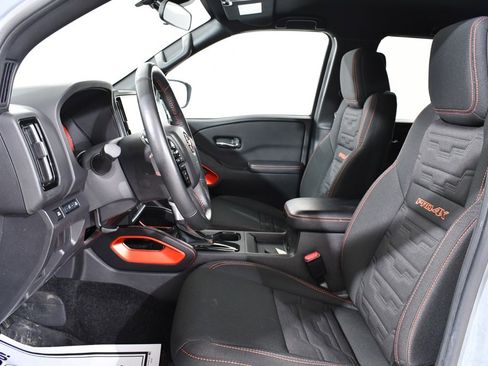 Used 2025 Nissan Frontier PRO-4X w/ Black Accent Package image 6