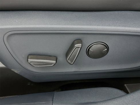 New 2025 Ford Maverick Lariat w/ Black Appearance Package image 22