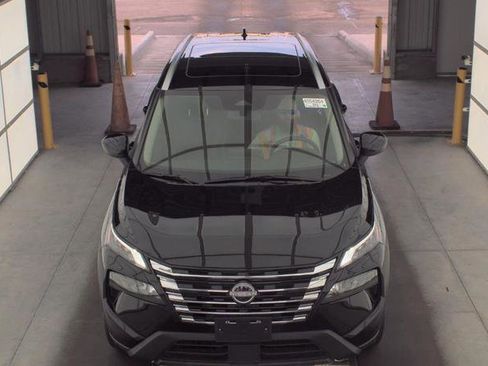 Certified 2025 Nissan Rogue SV w/ SV Premium Package AWD/4WD image 2