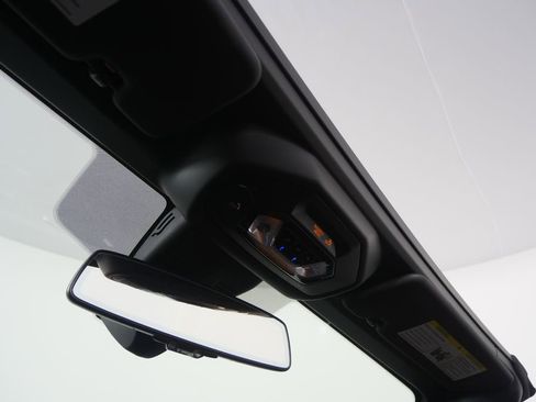 Used 2026 BMW Z4 M40i w/ Premium Package image 23