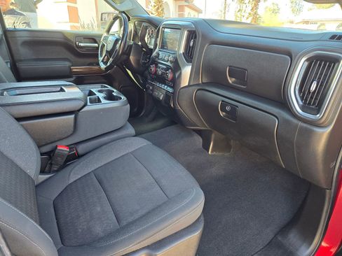 Used 2021 Chevrolet Silverado 1500 LT RWD image 12
