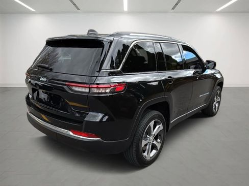 Used 2023 Jeep Grand Cherokee 4WD 4xe image 5