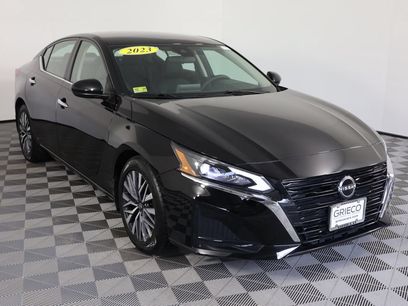 Used 2023 Nissan Altima 2.5 SV