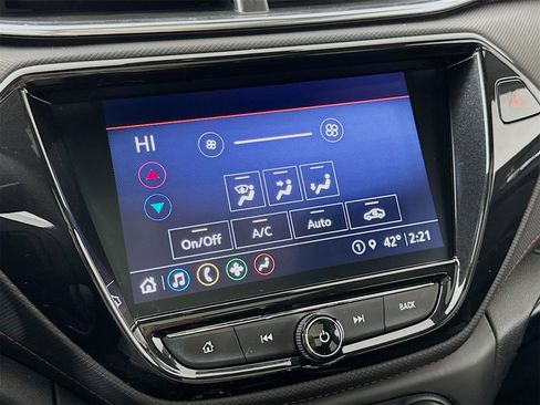 Used 2021 Chevrolet TrailBlazer RS w/ Sun and Liftgate Package image 16