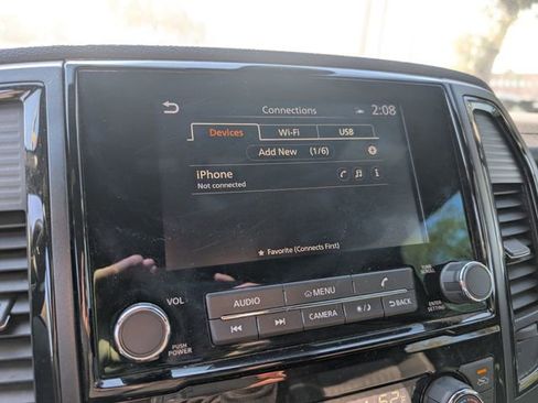 Used 2024 Nissan Titan SV w/ SV Bronze Edition Package image 16