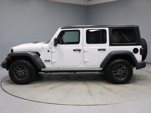 Used 2024 Jeep Wrangler Unlimited Sport AWD/4WD image 7