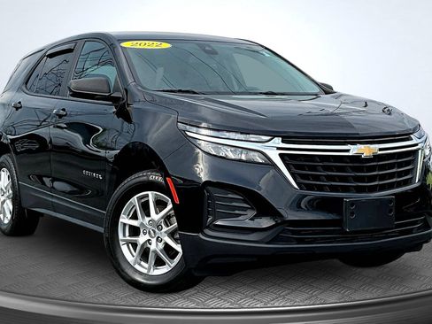 Used 2022 Chevrolet Equinox LS w/ LS Convenience Package AWD/4WD image 3