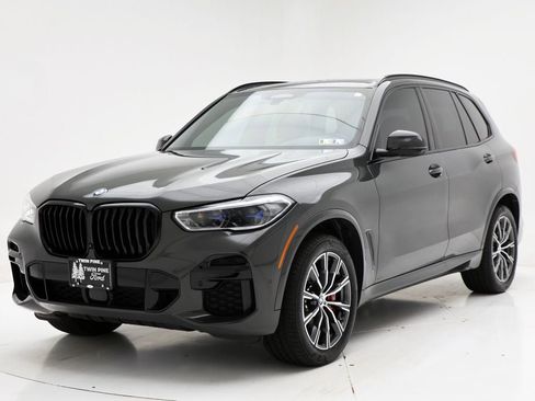 Used 2022 BMW X5 M50i w/ Executive Package image 6