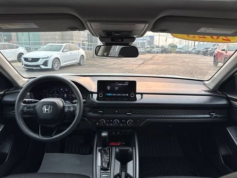 Used 2023 Honda Accord EX image 26