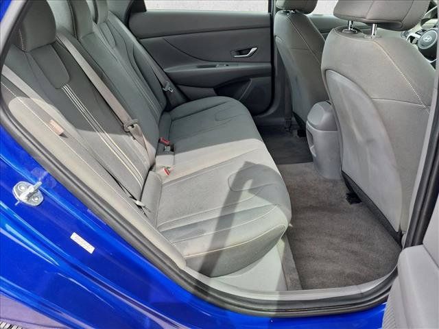 Used 2024 Hyundai Elantra SEL FWD image 20