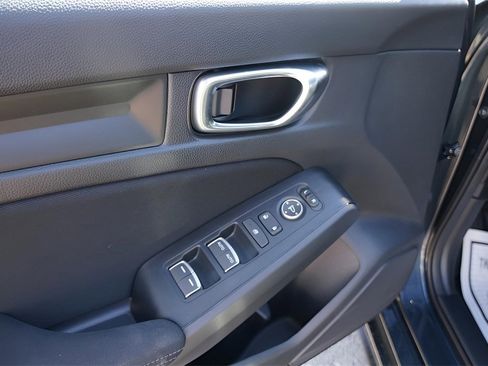 Used 2025 Honda Civic Sport image 6