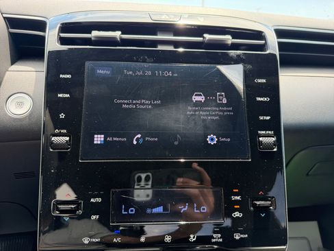 Certified 2024 Hyundai Santa Cruz SEL FWD image 11