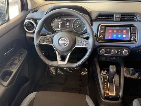 Used 2025 Nissan Versa SV FWD image 32