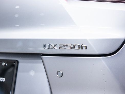 Used 2024 Lexus UX 250h F Sport image 17