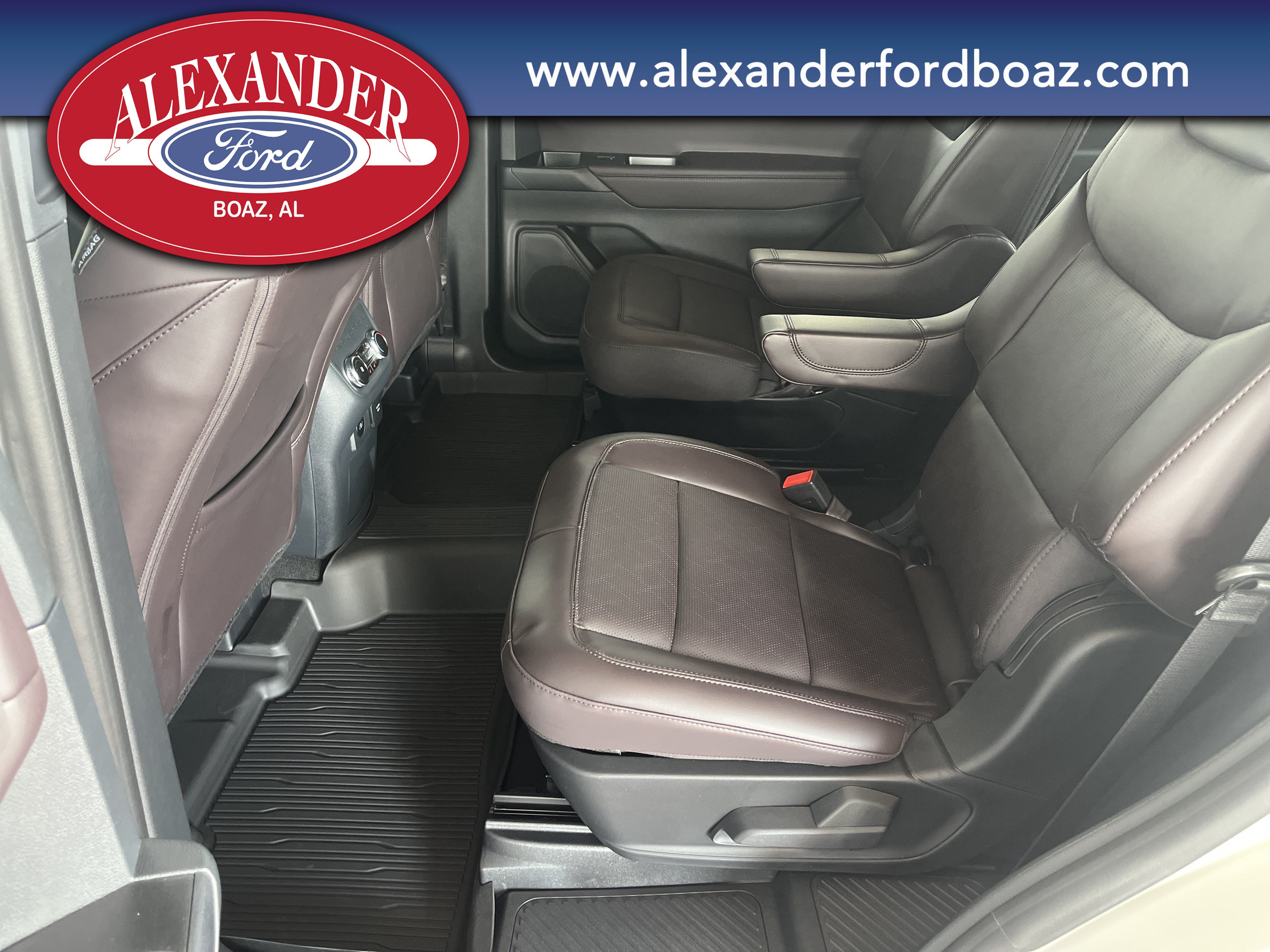 New 2027 Ford Explorer Platinum RWD image 12