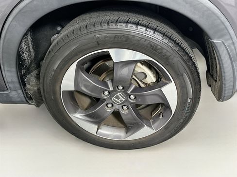 Used 2018 Honda HR-V EX image 11