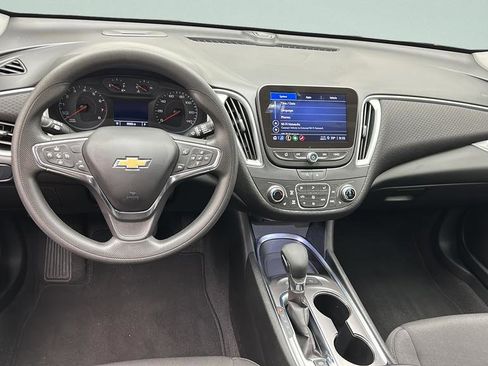 Used 2024 Chevrolet Malibu LT FWD image 12