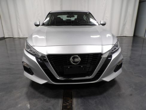 Used 2021 Nissan Altima 2.5 SV FWD image 2