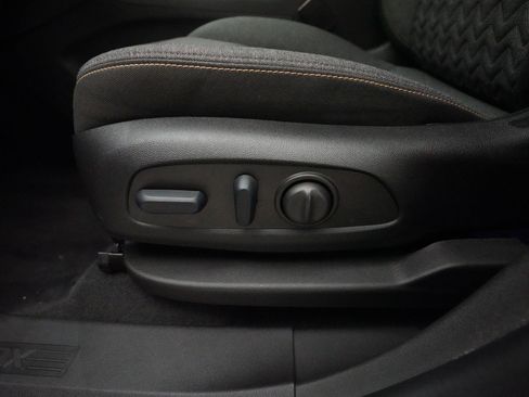 Certified 2024 Chevrolet Equinox LT FWD image 29