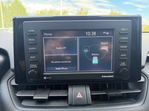 Used 2020 Toyota RAV4 LE w/ Carpet Mat Package AWD/4WD image 16