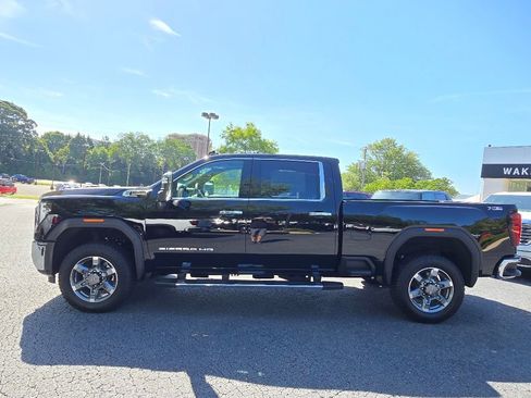 New 2025 GMC Sierra 2500 SLT w/ SLT Premium Package image 18