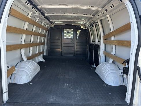 Used 2020 GMC Savana 2500 w/ Driver Convenience Package image 2